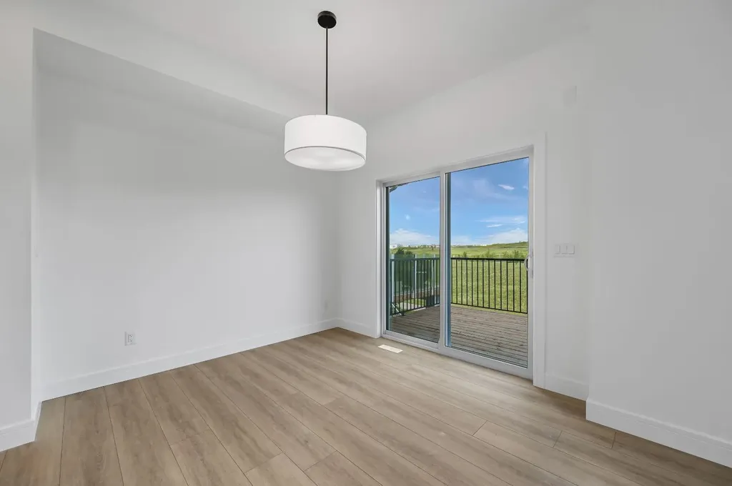 135 Walgrove Bay SE Calgary AB T2X 4Y7