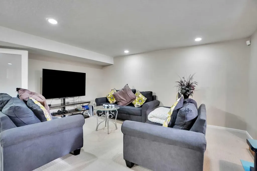 39 Skyview Shores Rise NE Calgary AB T3N 0C8