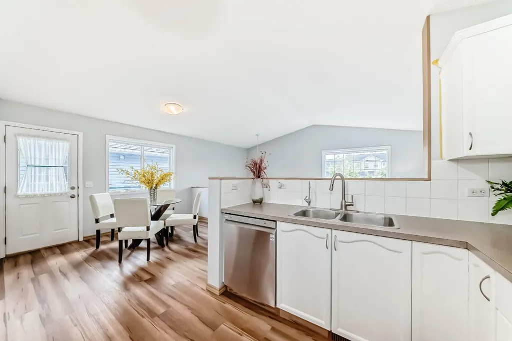 118 Bridleridge Way SW Calgary AB T2Y4K8