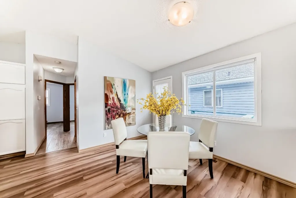 118 Bridleridge Way SW Calgary AB T2Y4K8