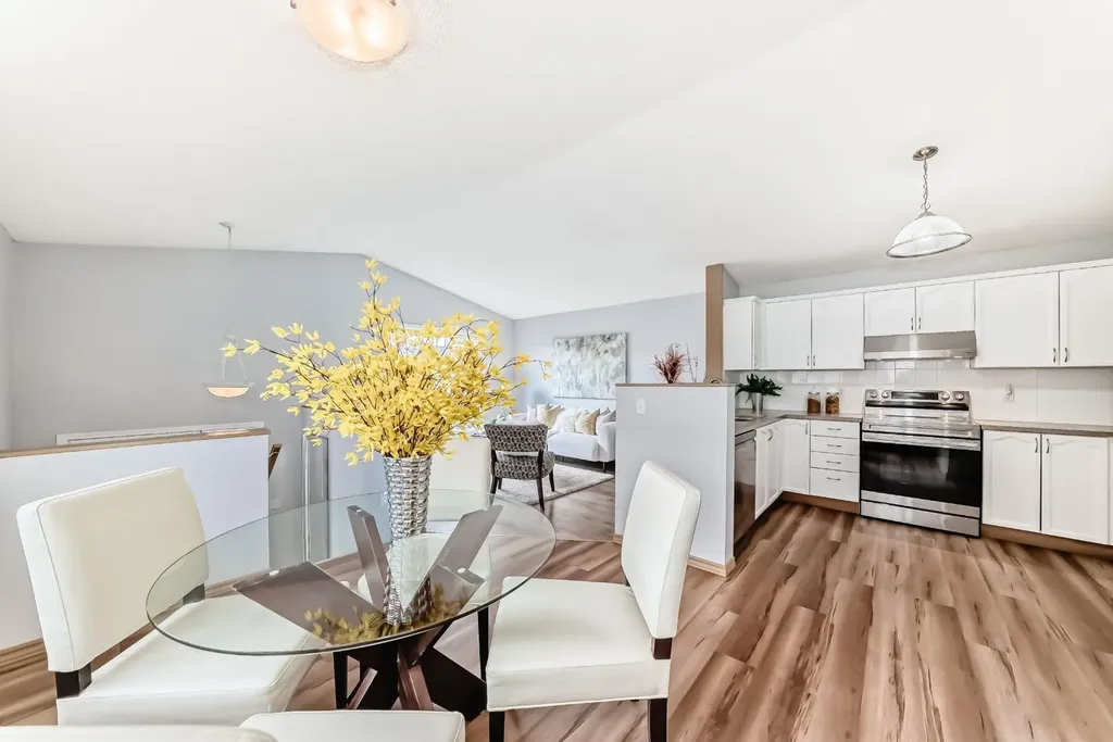 118 Bridleridge Way SW Calgary AB T2Y4K8