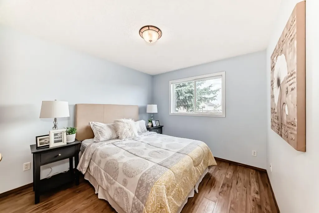 118 Bridleridge Way SW Calgary AB T2Y4K8