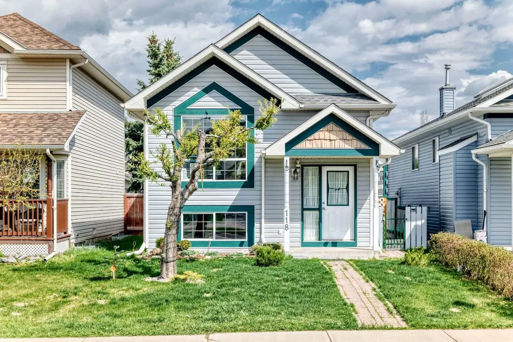 118 Bridleridge Way SW Calgary AB T2Y4K8