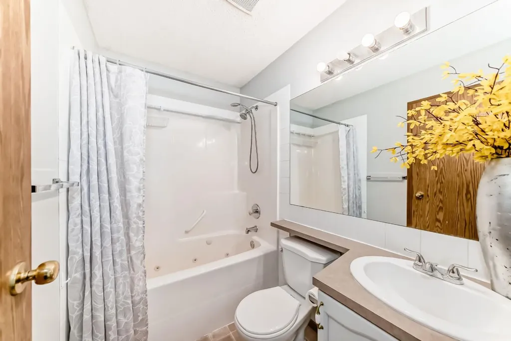 118 Bridleridge Way SW Calgary AB T2Y4K8