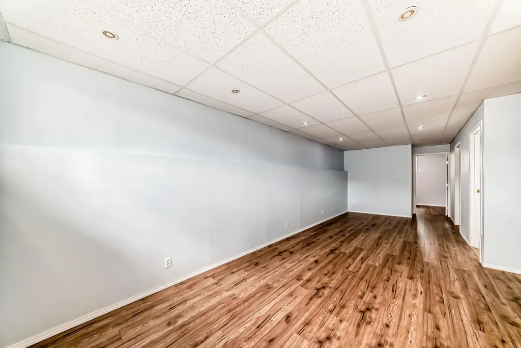 118 Bridleridge Way SW Calgary AB T2Y4K8