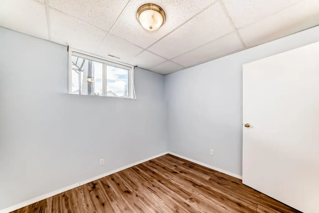 118 Bridleridge Way SW Calgary AB T2Y4K8