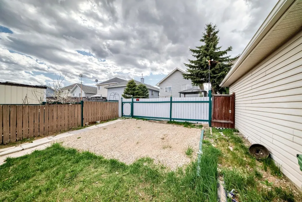 118 Bridleridge Way SW Calgary AB T2Y4K8