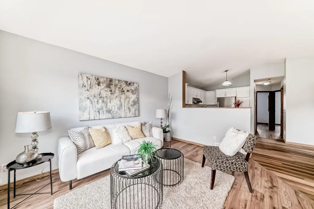 118 Bridleridge Way SW Calgary AB T2Y4K8