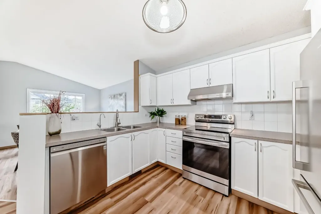 118 Bridleridge Way SW Calgary AB T2Y4K8