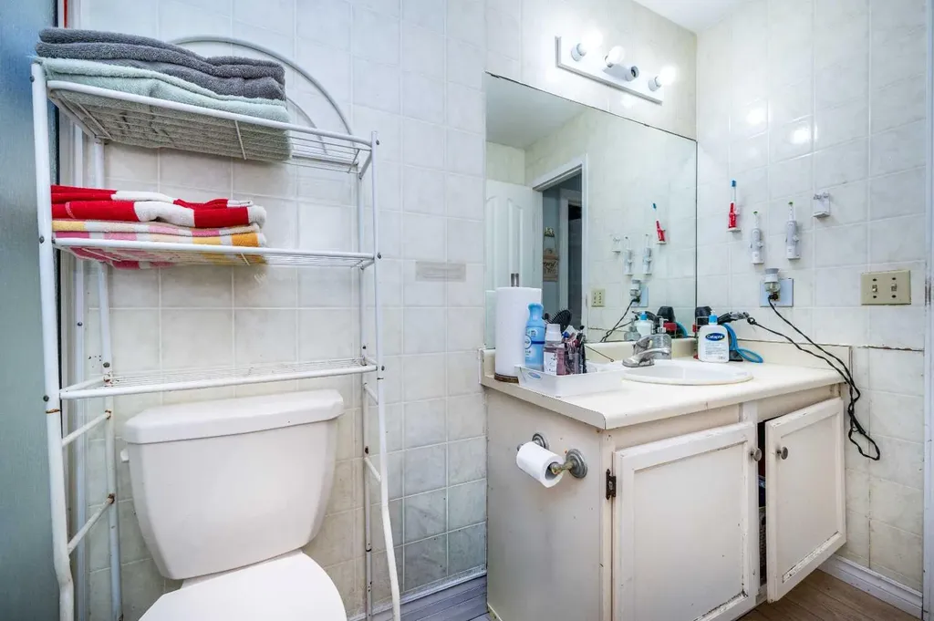 356 Falmere Road NE Calgary AB T3J2Z4