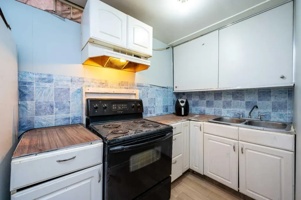 356 Falmere Road NE Calgary AB T3J2Z4