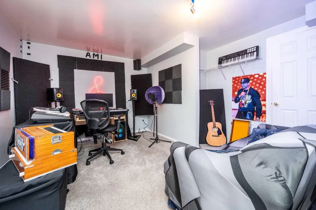 356 Falmere Road NE Calgary AB T3J2Z4
