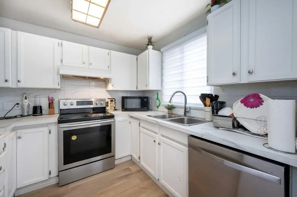 356 Falmere Road NE Calgary AB T3J2Z4