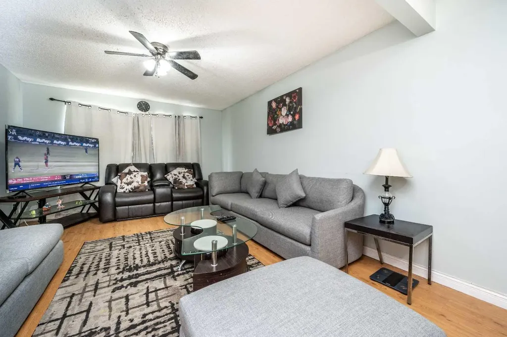 356 Falmere Road NE Calgary AB T3J2Z4