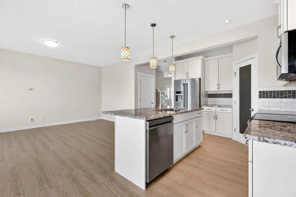 123 Evanscrest Way NW Calgary AB T3P 0S3