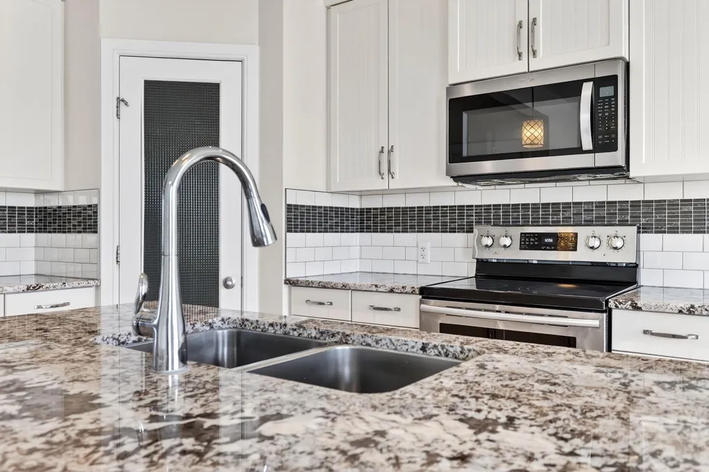 123 Evanscrest Way NW Calgary AB T3P 0S3
