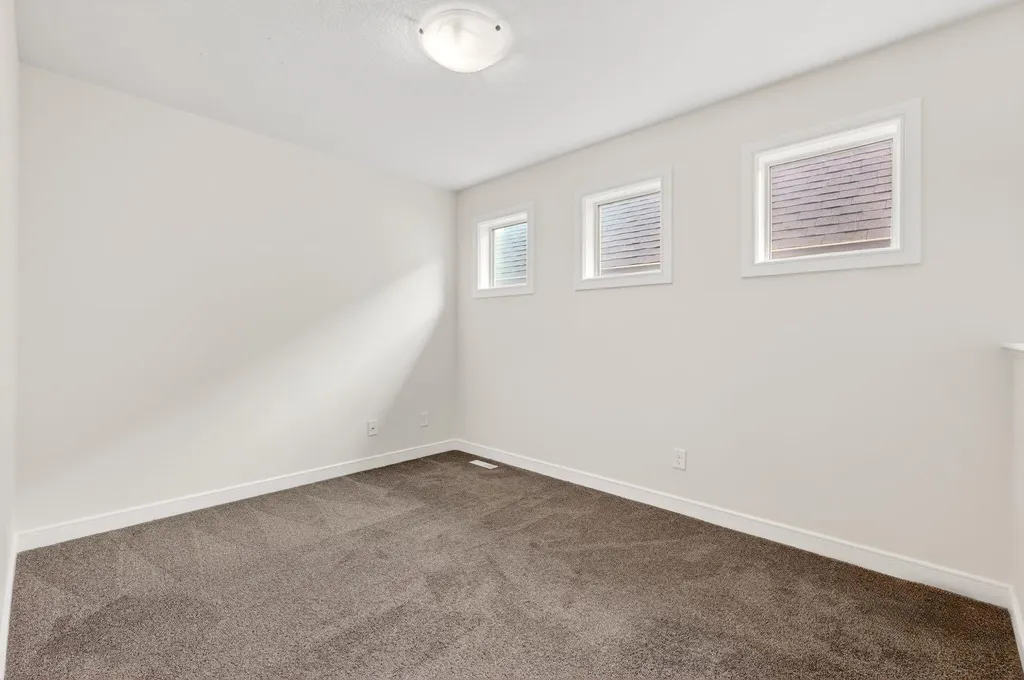 123 Evanscrest Way NW Calgary AB T3P 0S3