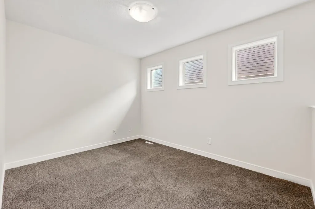 123 Evanscrest Way NW Calgary AB T3P 0S3