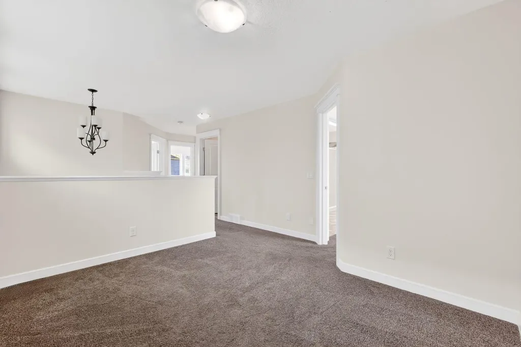 123 Evanscrest Way NW Calgary AB T3P 0S3