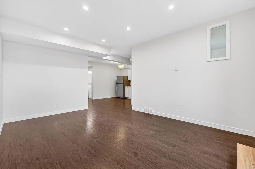 123 Evanscrest Way NW Calgary AB T3P 0S3