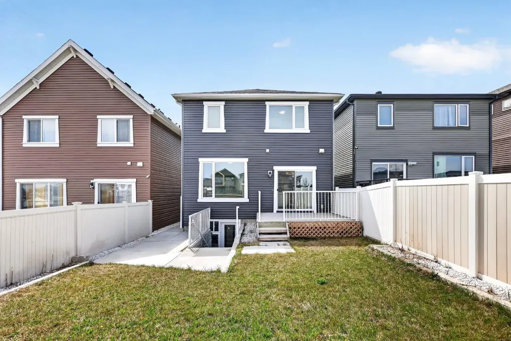 123 Evanscrest Way NW Calgary AB T3P 0S3