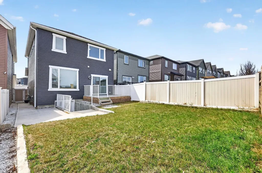123 Evanscrest Way NW Calgary AB T3P 0S3