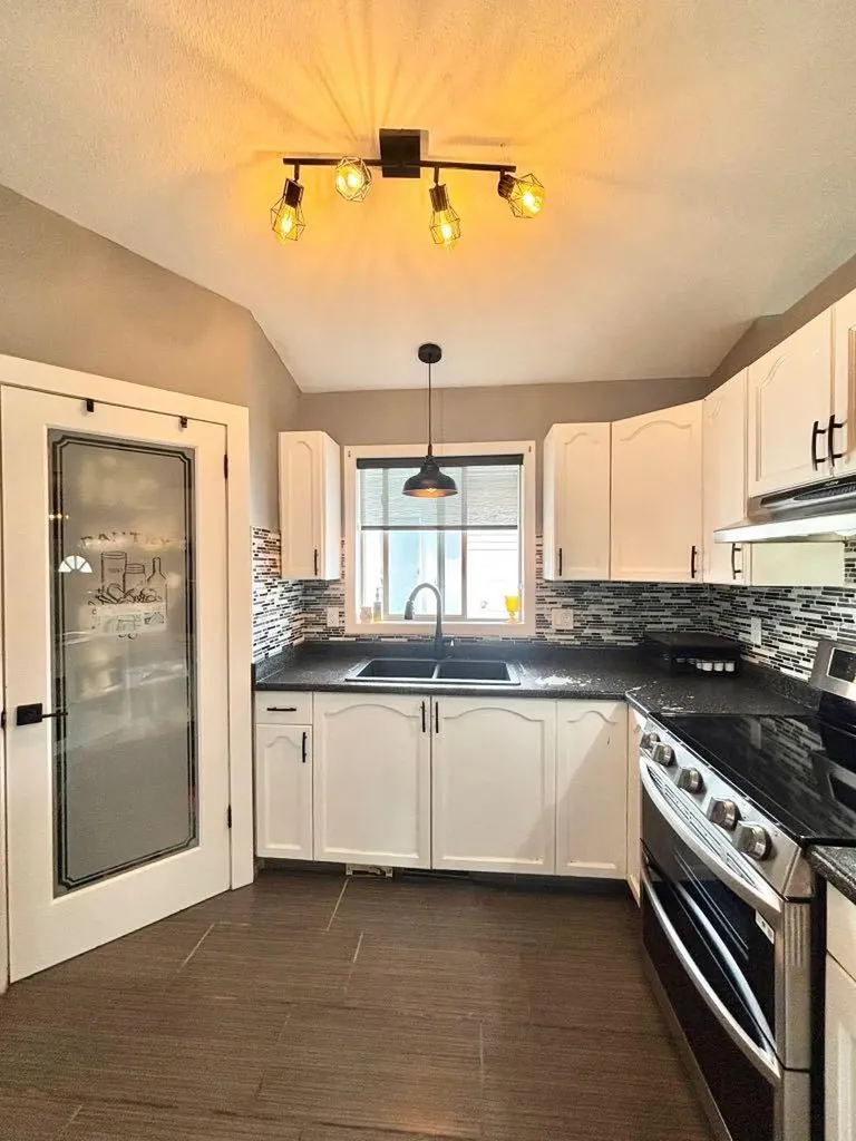 8128 95 Street Grande Prairie AB T8V 7G3