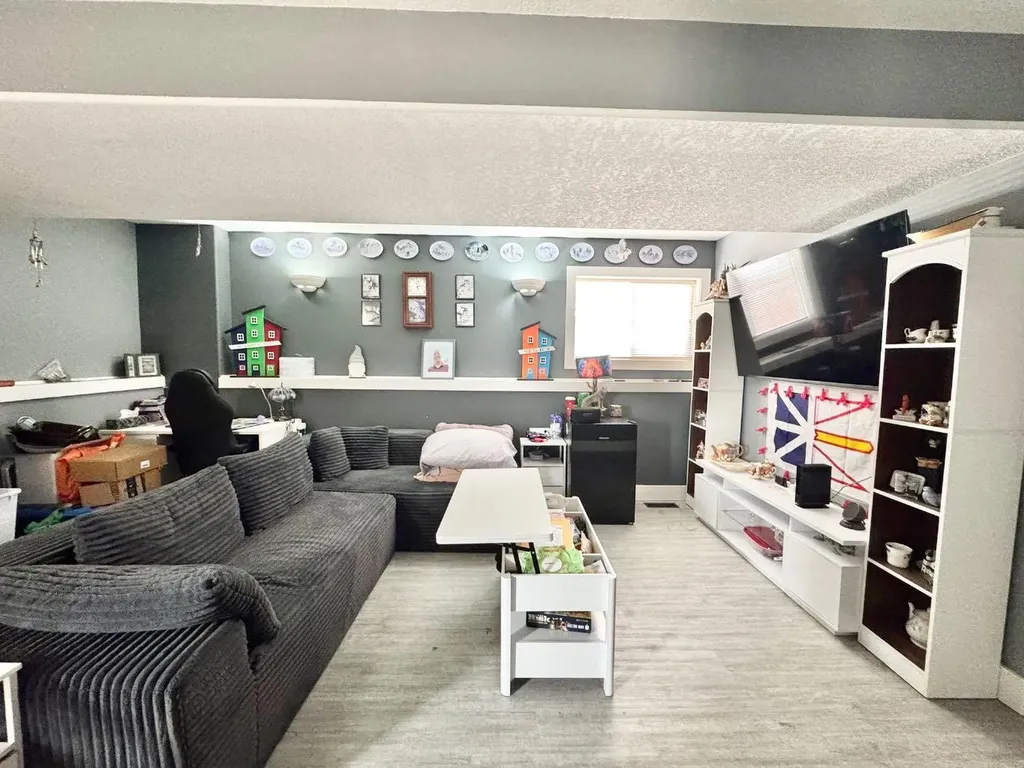 8128 95 Street Grande Prairie AB T8V 7G3