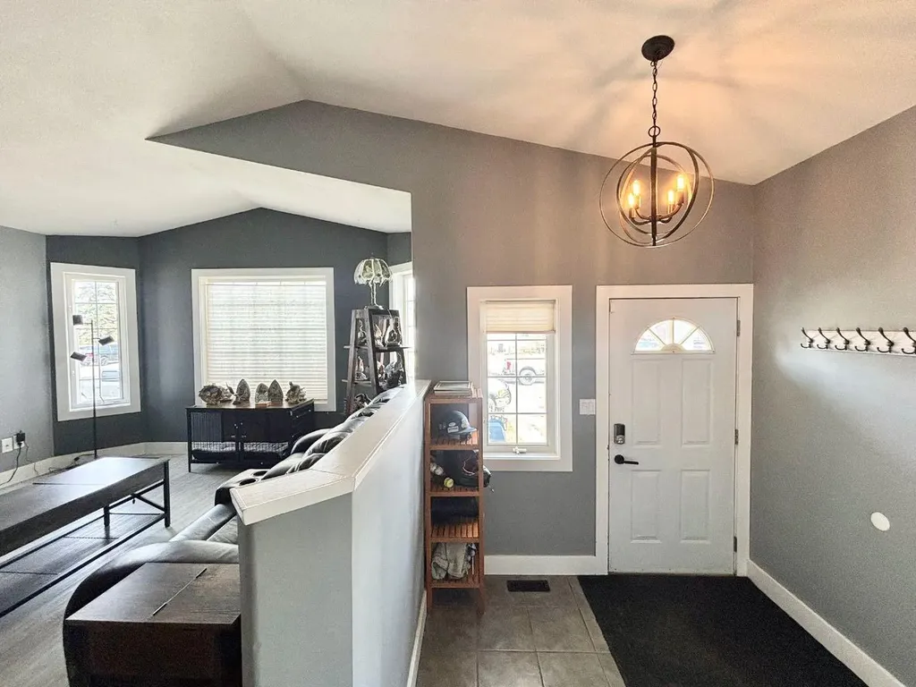 8128 95 Street Grande Prairie AB T8V 7G3
