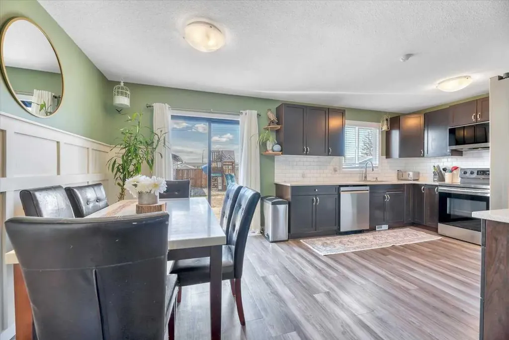 334 Lausen Place Carseland AB T0J 0M0
