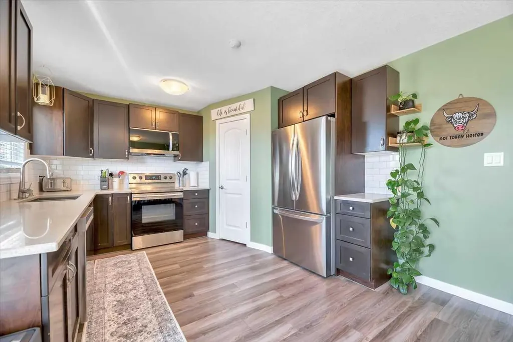 334 Lausen Place Carseland AB T0J 0M0