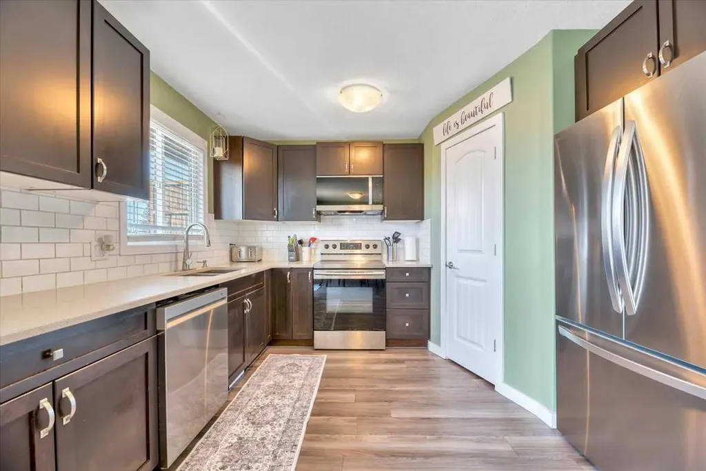 334 Lausen Place Carseland AB T0J 0M0