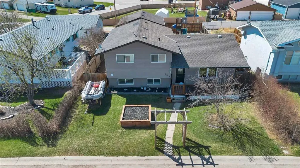334 Lausen Place Carseland AB T0J 0M0