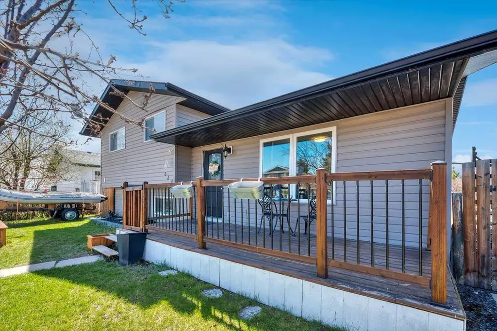 334 Lausen Place Carseland AB T0J 0M0