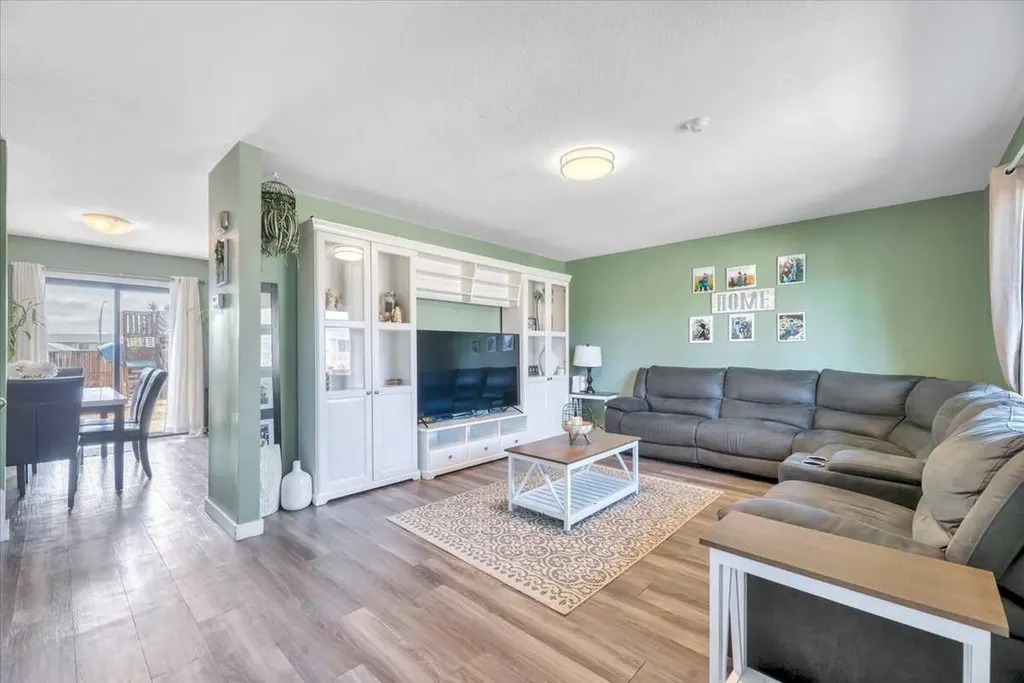 334 Lausen Place Carseland AB T0J 0M0