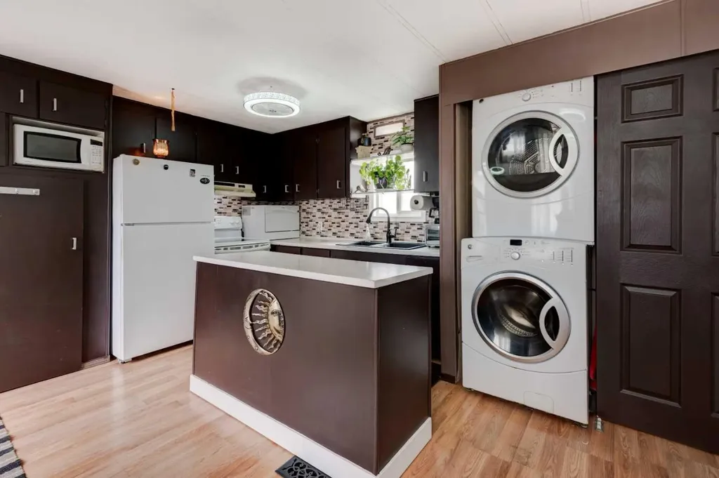 829 Bayview Road Strathmore AB T1P 1E1