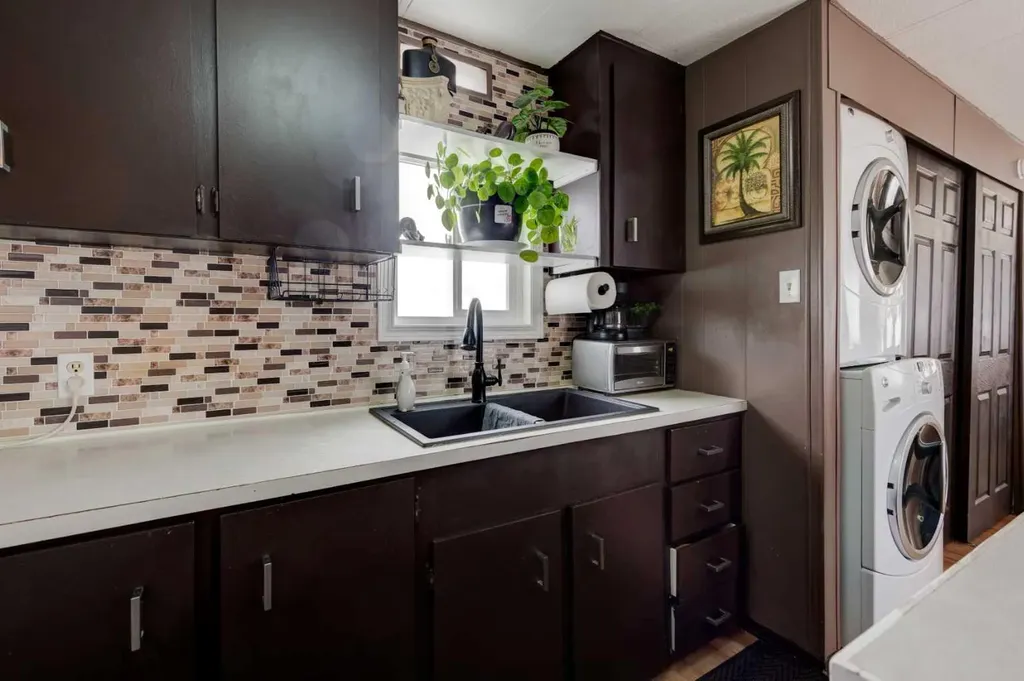 829 Bayview Road Strathmore AB T1P 1E1