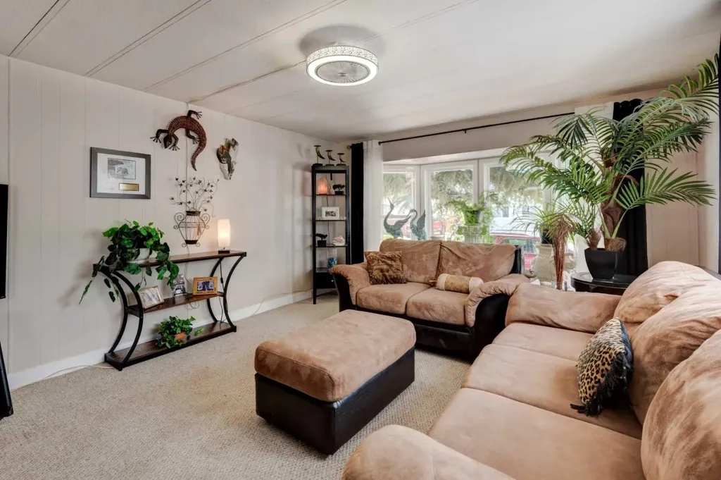 829 Bayview Road Strathmore AB T1P 1E1