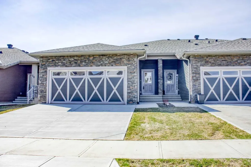 31 Wolf Crescent Okotoks AB T1S 5V1