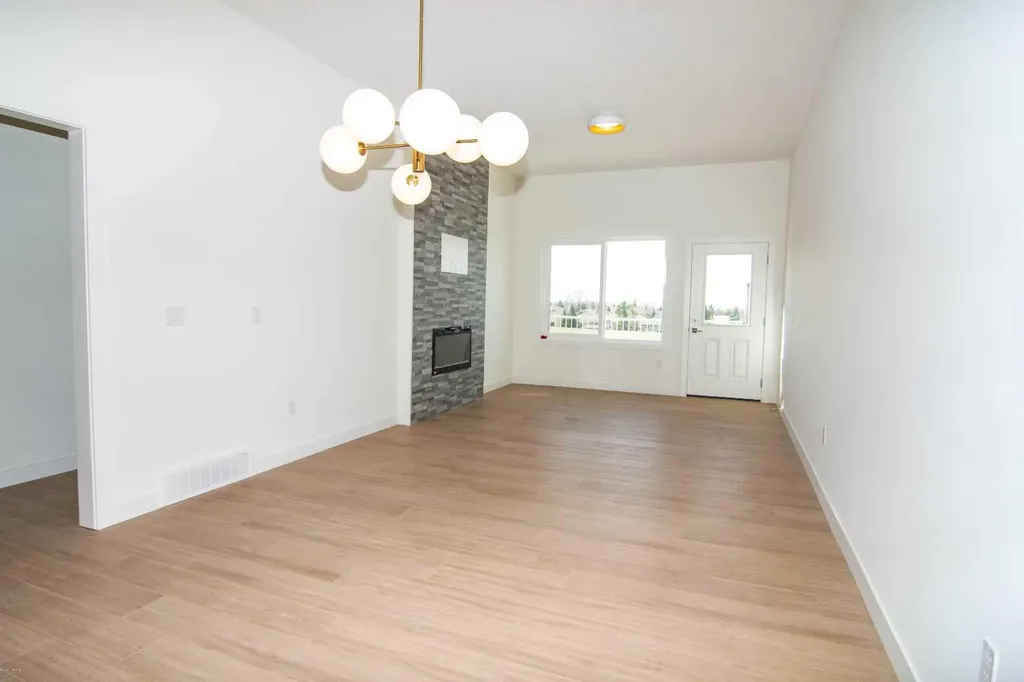 31 Wolf Crescent Okotoks AB T1S 5V1