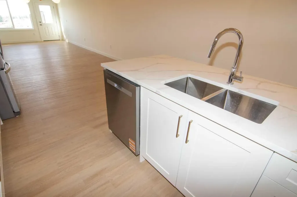 31 Wolf Crescent Okotoks AB T1S 5V1