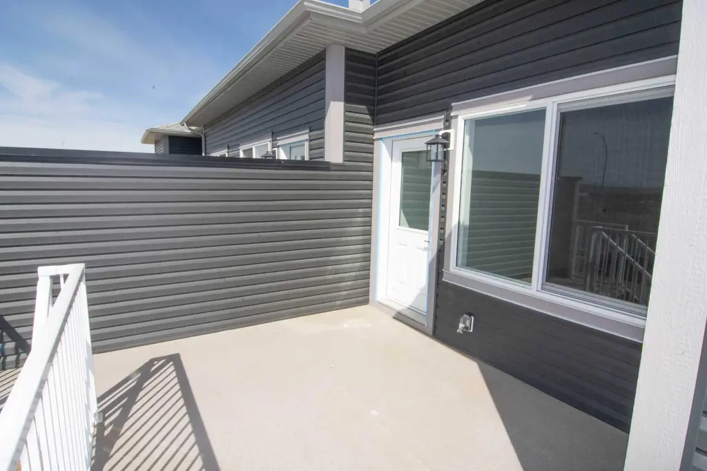 31 Wolf Crescent Okotoks AB T1S 5V1