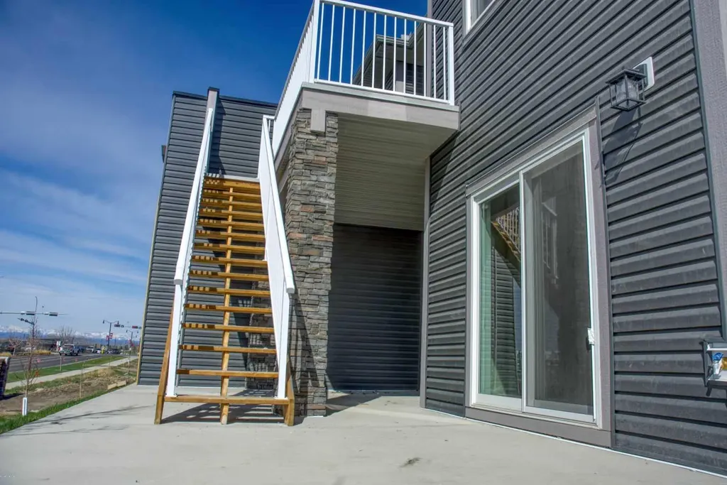 31 Wolf Crescent Okotoks AB T1S 5V1