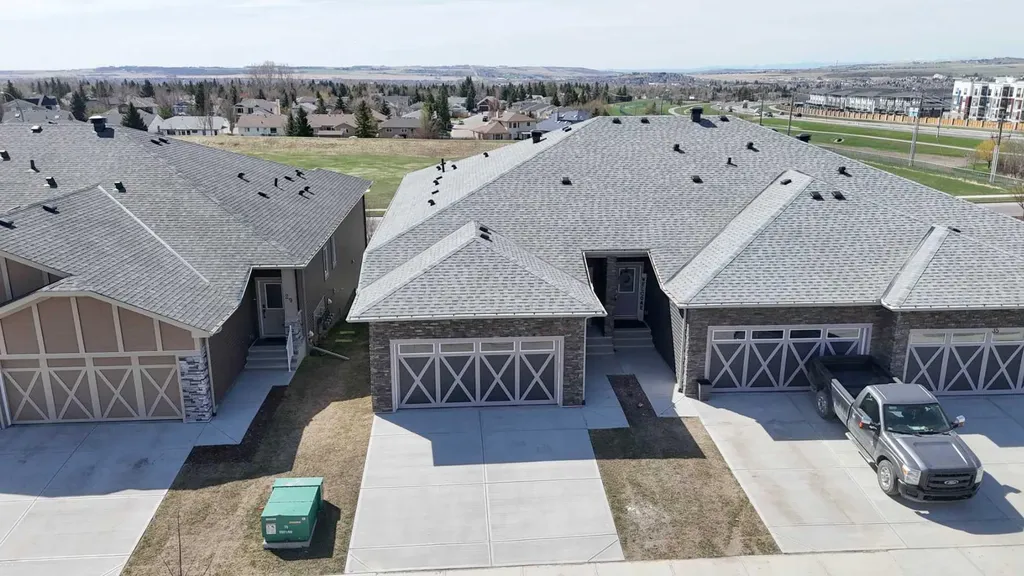 31 Wolf Crescent Okotoks AB T1S 5V1