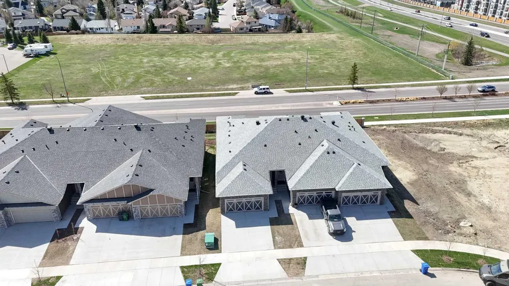 31 Wolf Crescent Okotoks AB T1S 5V1