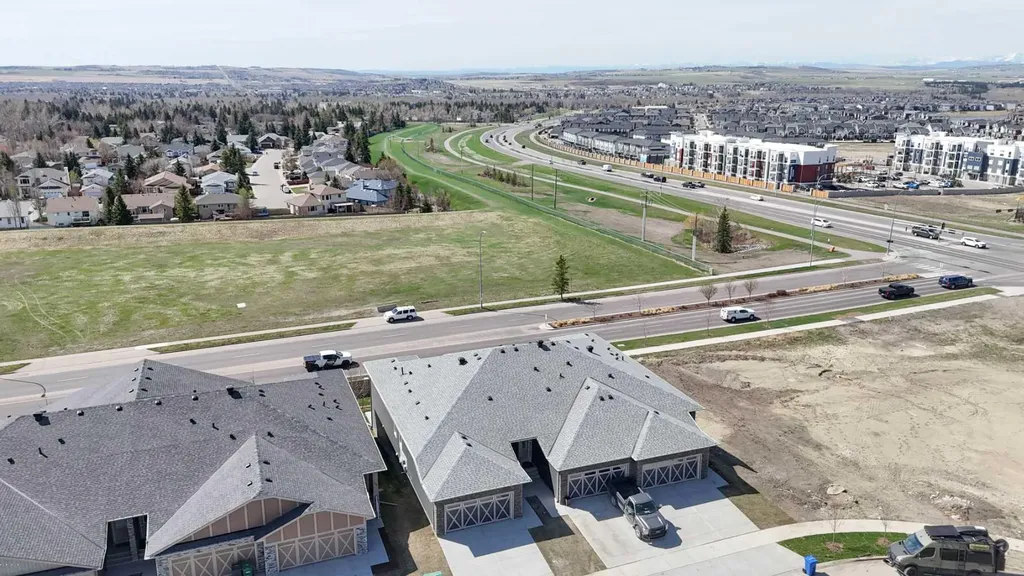 31 Wolf Crescent Okotoks AB T1S 5V1