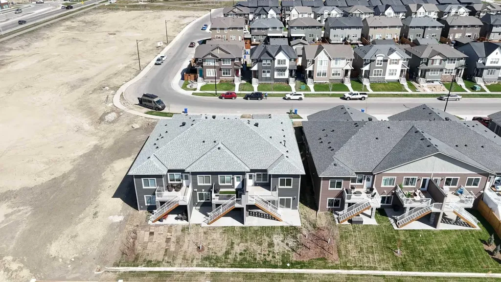 31 Wolf Crescent Okotoks AB T1S 5V1