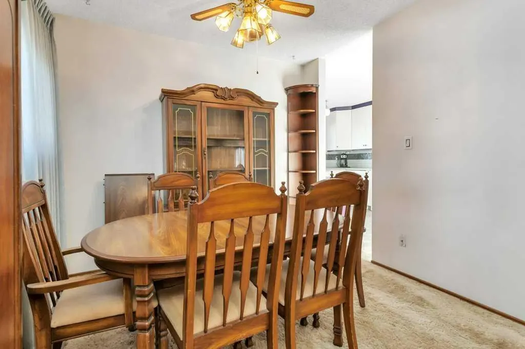14 Glendale Boulevard Red Deer AB T4P 2P3