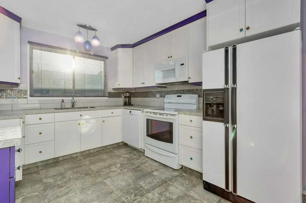 14 Glendale Boulevard Red Deer AB T4P 2P3