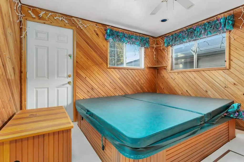 14 Glendale Boulevard Red Deer AB T4P 2P3